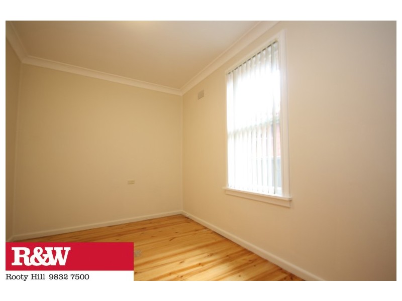 6 HERING AVENUE, Emerton NSW 2770