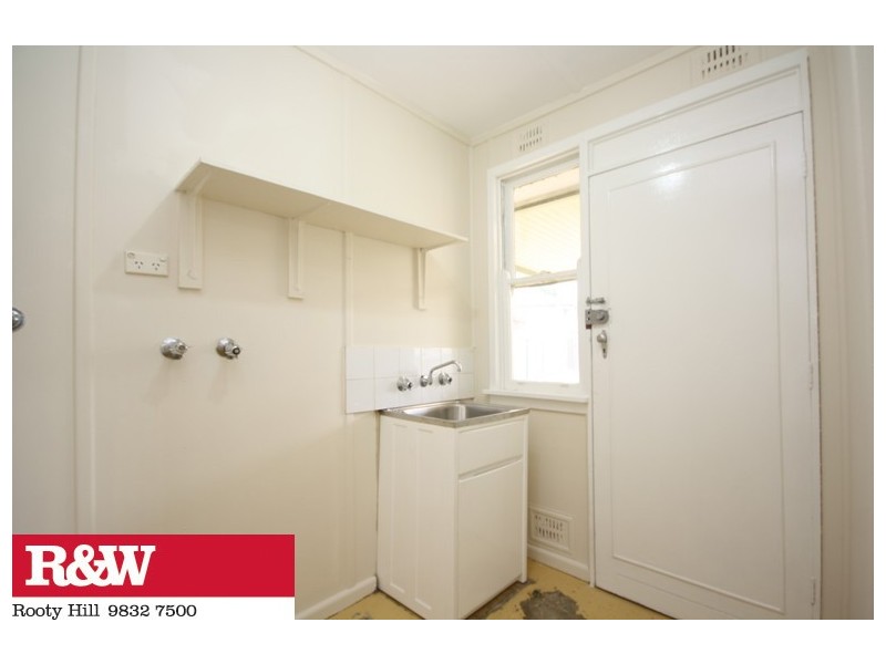 6 HERING AVENUE, Emerton NSW 2770