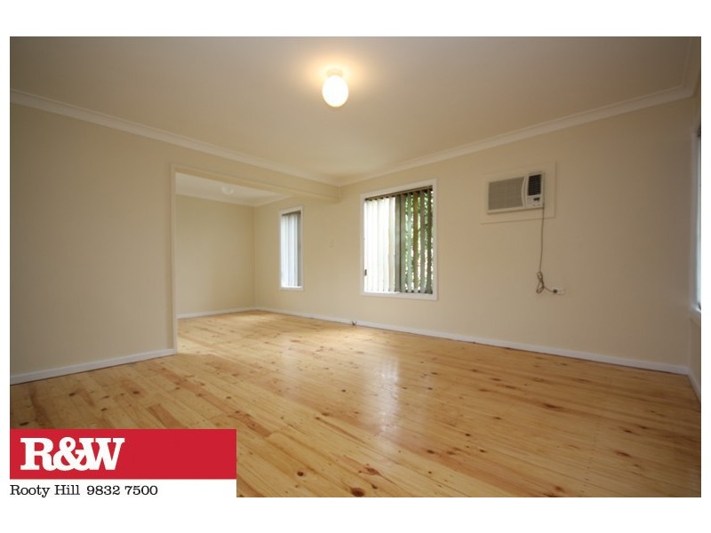 36 NELLA DAN AVENUE, Tregear NSW 2770