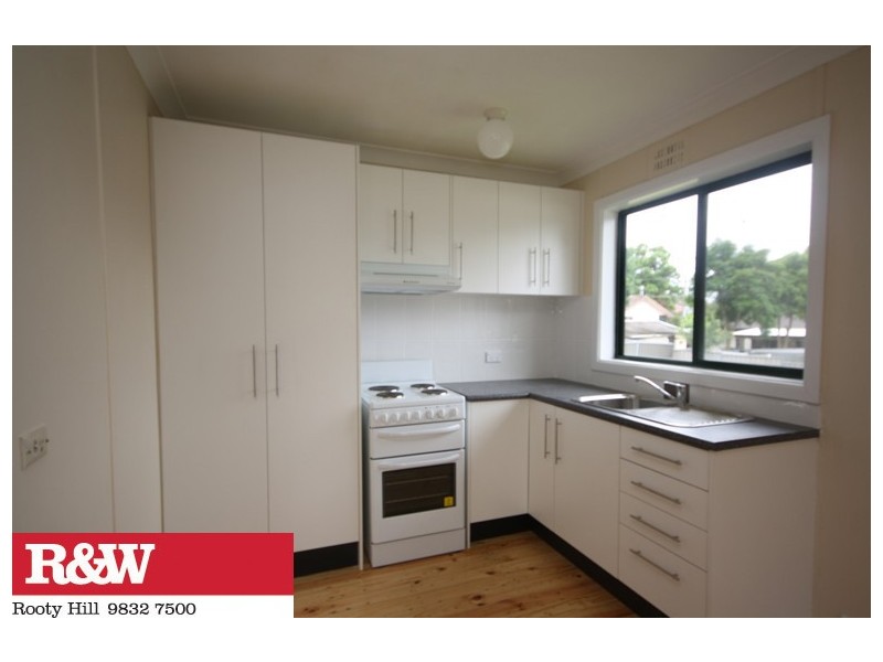 36 NELLA DAN AVENUE, Tregear NSW 2770