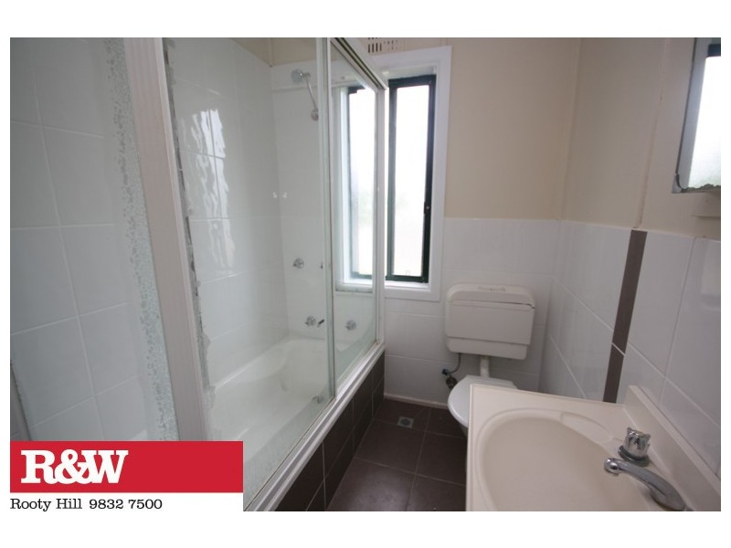 36 NELLA DAN AVENUE, Tregear NSW 2770