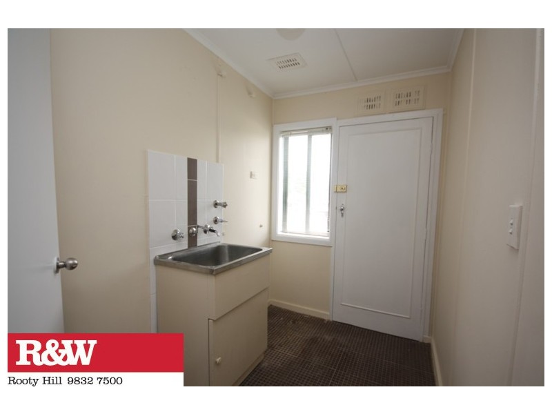 36 NELLA DAN AVENUE, Tregear NSW 2770