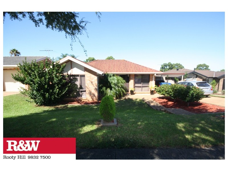 18 HILLVIEW PLACE, Glendenning NSW 2761