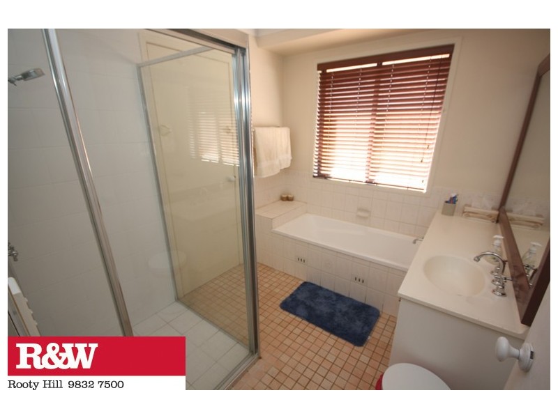 18 HILLVIEW PLACE, Glendenning NSW 2761