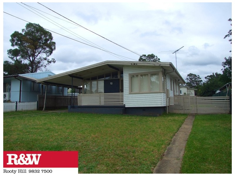 12 ROTORUA STREET, Lethbridge Park NSW 2770