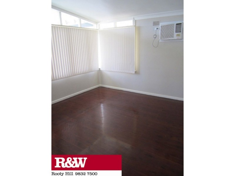 12 ROTORUA STREET, Lethbridge Park NSW 2770