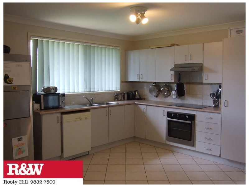 36 MANIFOLD ROAD, Blackett NSW 2770