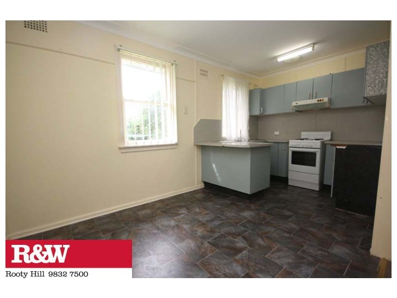 98 MAGNOLIA AVENUE, St Marys NSW 2760