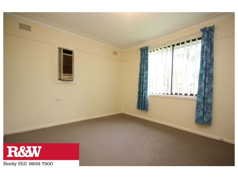 98 MAGNOLIA AVENUE, St Marys NSW 2760