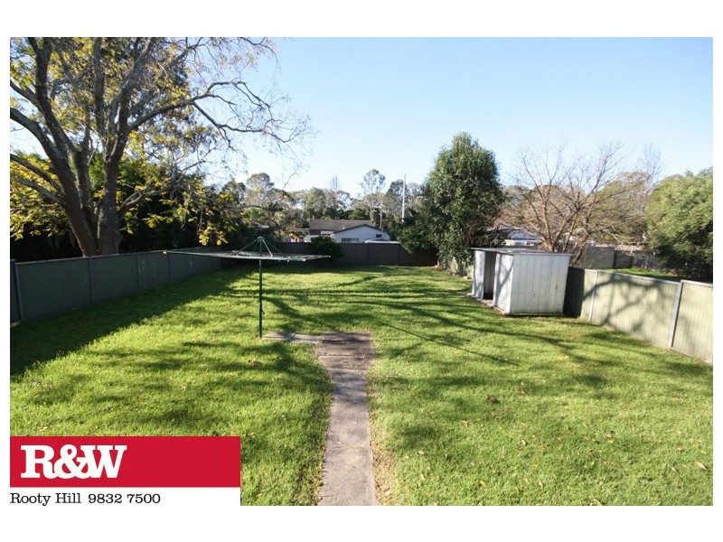 98 MAGNOLIA AVENUE, St Marys NSW 2760