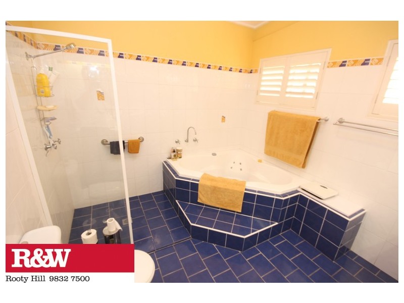 6 DR LAWSON PLACE, Rooty Hill NSW 2766