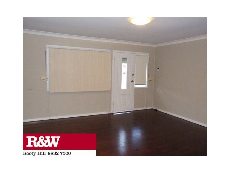 46 WAITAKI CRESCENT, Lethbridge Park NSW 2770