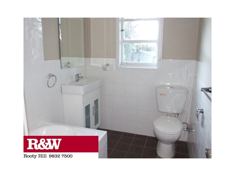 46 WAITAKI CRESCENT, Lethbridge Park NSW 2770