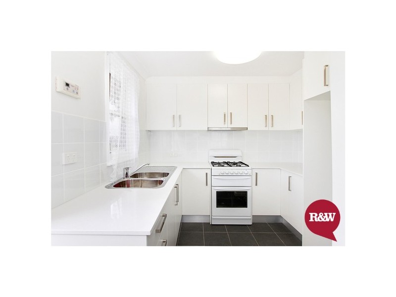 5 Basildon Place, Hebersham NSW 2770