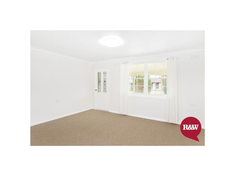 5 Basildon Place, Hebersham NSW 2770