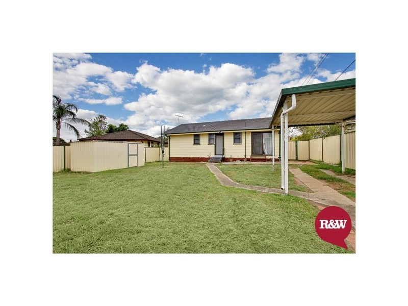 5 Basildon Place, Hebersham NSW 2770