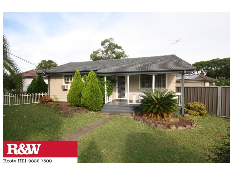 11 AMUNDSEN STREET, Tregear NSW 2770