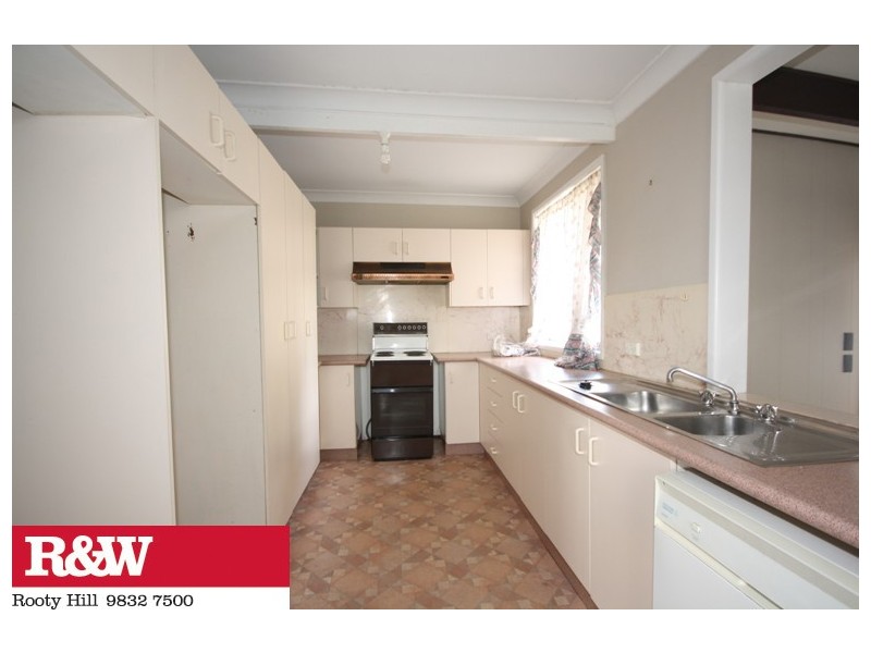 11 AMUNDSEN STREET, Tregear NSW 2770