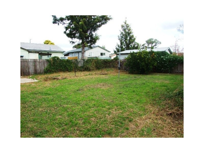 33 RIDDELL CRES, Blackett NSW 2770