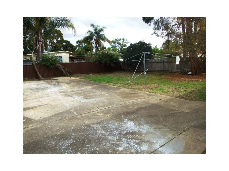 6 LEYTE AVE, Lethbridge Park NSW 2770