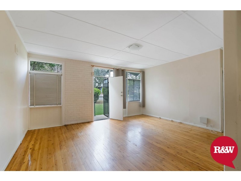 24 Guildford Road, Cambridge Park NSW 2747