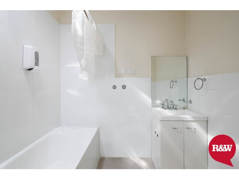 24 Guildford Road, Cambridge Park NSW 2747