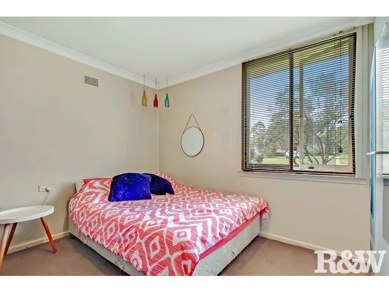 12 Popondetta Road, Whalan NSW 2770