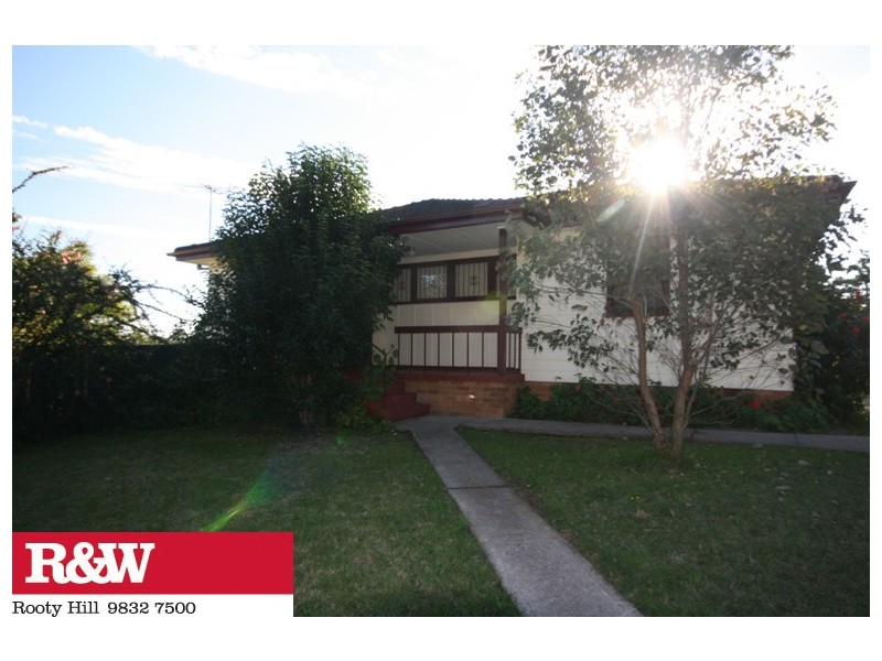 18 BALIMBA PLACE, Whalan NSW 2770