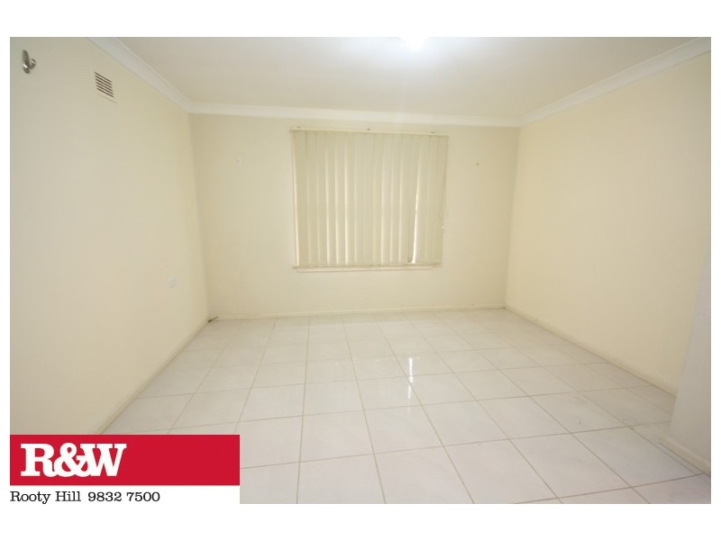 24 WAIKANDA CRESCENT, Whalan NSW 2770