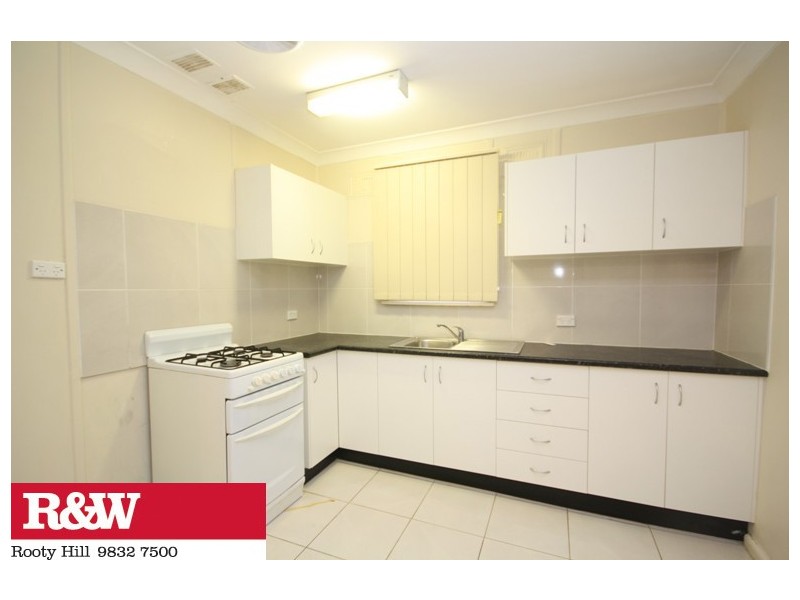 24 WAIKANDA CRESCENT, Whalan NSW 2770