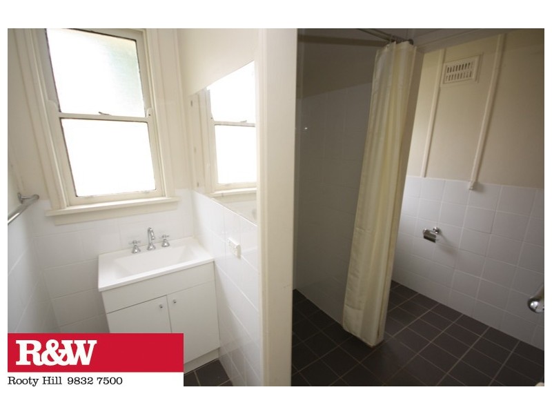 24 WAIKANDA CRESCENT, Whalan NSW 2770