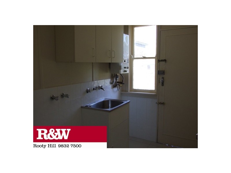 24 WAIKANDA CRESCENT, Whalan NSW 2770