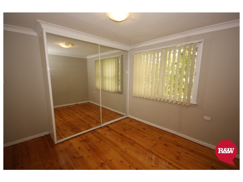 39 Lingayen Avenue, Lethbridge Park NSW 2770