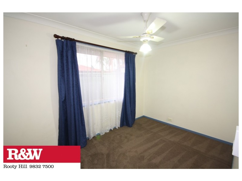 37 AQUILINA DRIVE, Plumpton NSW 2761