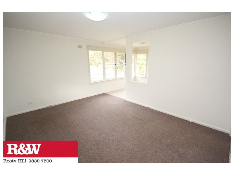 42 ELLENGOWAN CRESCENT, Whalan NSW 2770