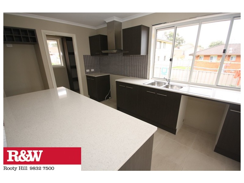 6 EDENGROVE CIRCUIT, Rooty Hill NSW 2766