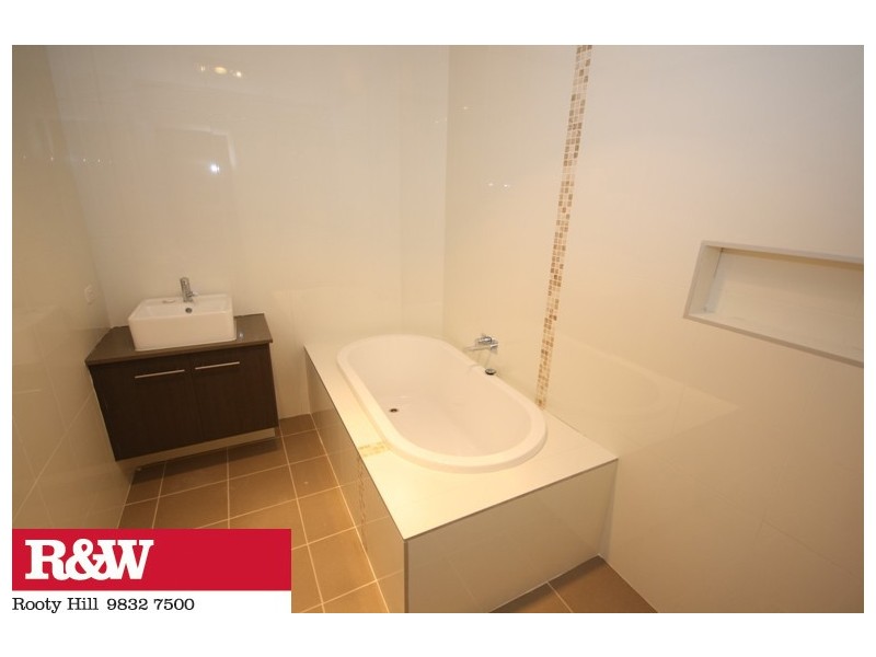 6 EDENGROVE CIRCUIT, Rooty Hill NSW 2766