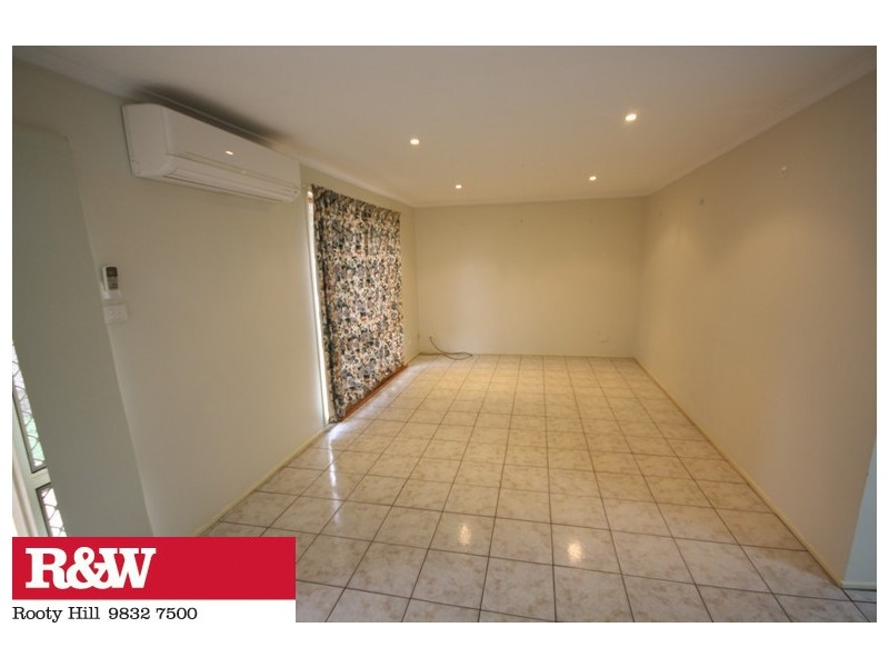 25 FAIRBURN CRESCENT, Minchinbury NSW 2770