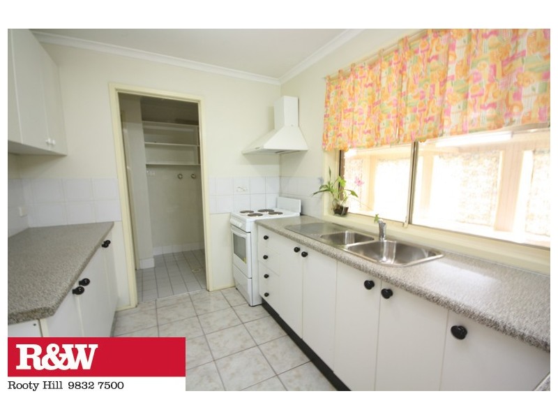 25 FAIRBURN CRESCENT, Minchinbury NSW 2770