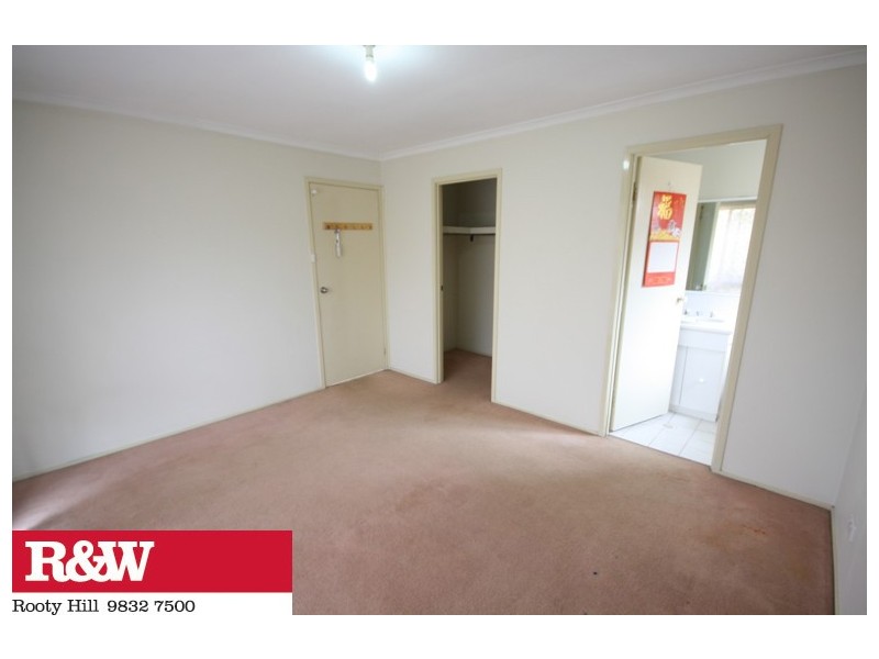 25 FAIRBURN CRESCENT, Minchinbury NSW 2770