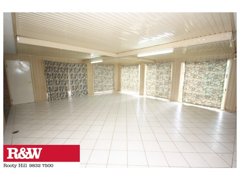 25 FAIRBURN CRESCENT, Minchinbury NSW 2770