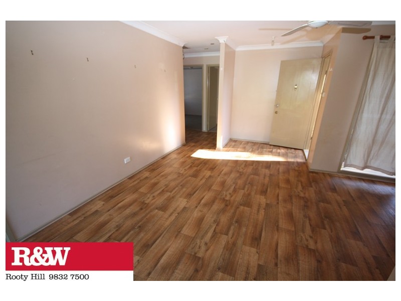 8A THOMPSON AVENUE, Oxley Park NSW 2760