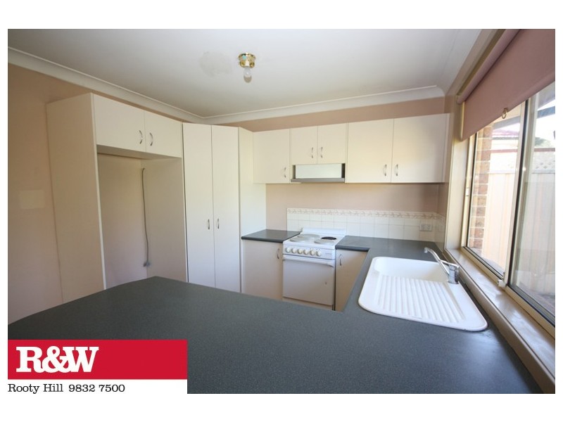 8A THOMPSON AVENUE, Oxley Park NSW 2760