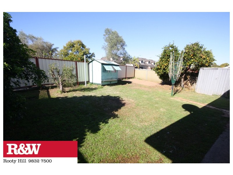 8A THOMPSON AVENUE, Oxley Park NSW 2760