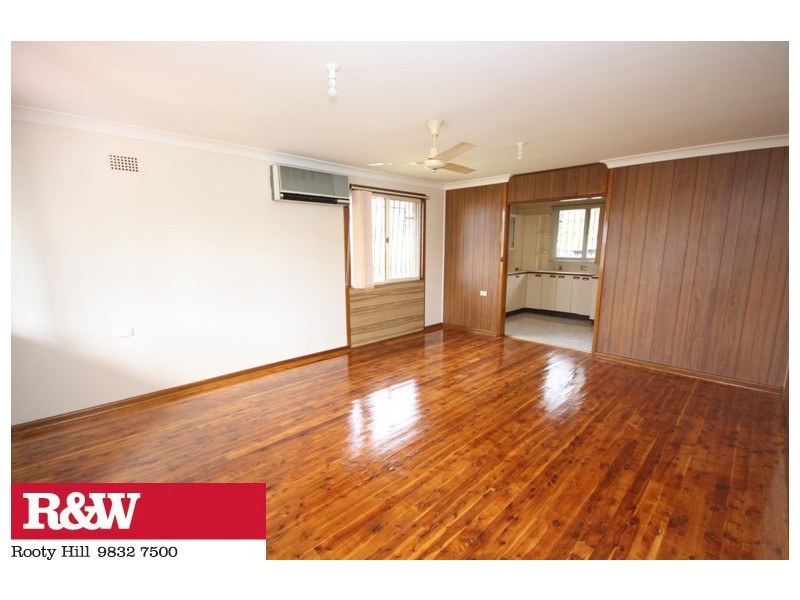 16 HAGEN PLACE, Whalan NSW 2770