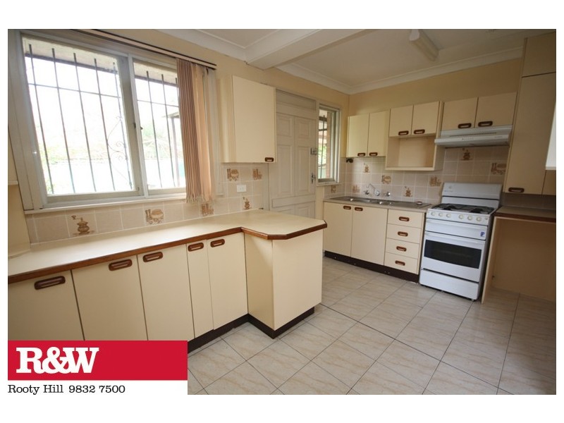 16 HAGEN PLACE, Whalan NSW 2770