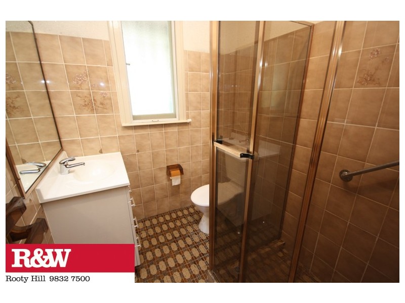 16 HAGEN PLACE, Whalan NSW 2770