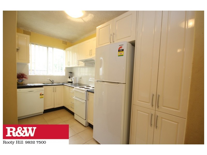 2/52 SADDINGTON STEET, St Marys NSW 2760