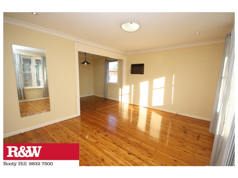 6 HINDEMITH AVENUE, Emerton NSW 2770