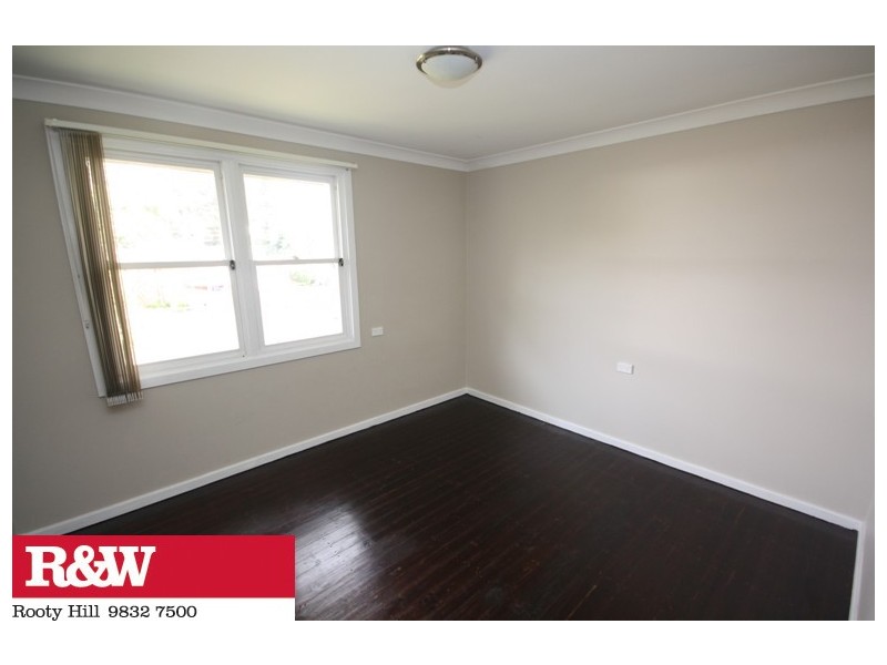 11 KISTA DAN AVENUE, Tregear NSW 2770